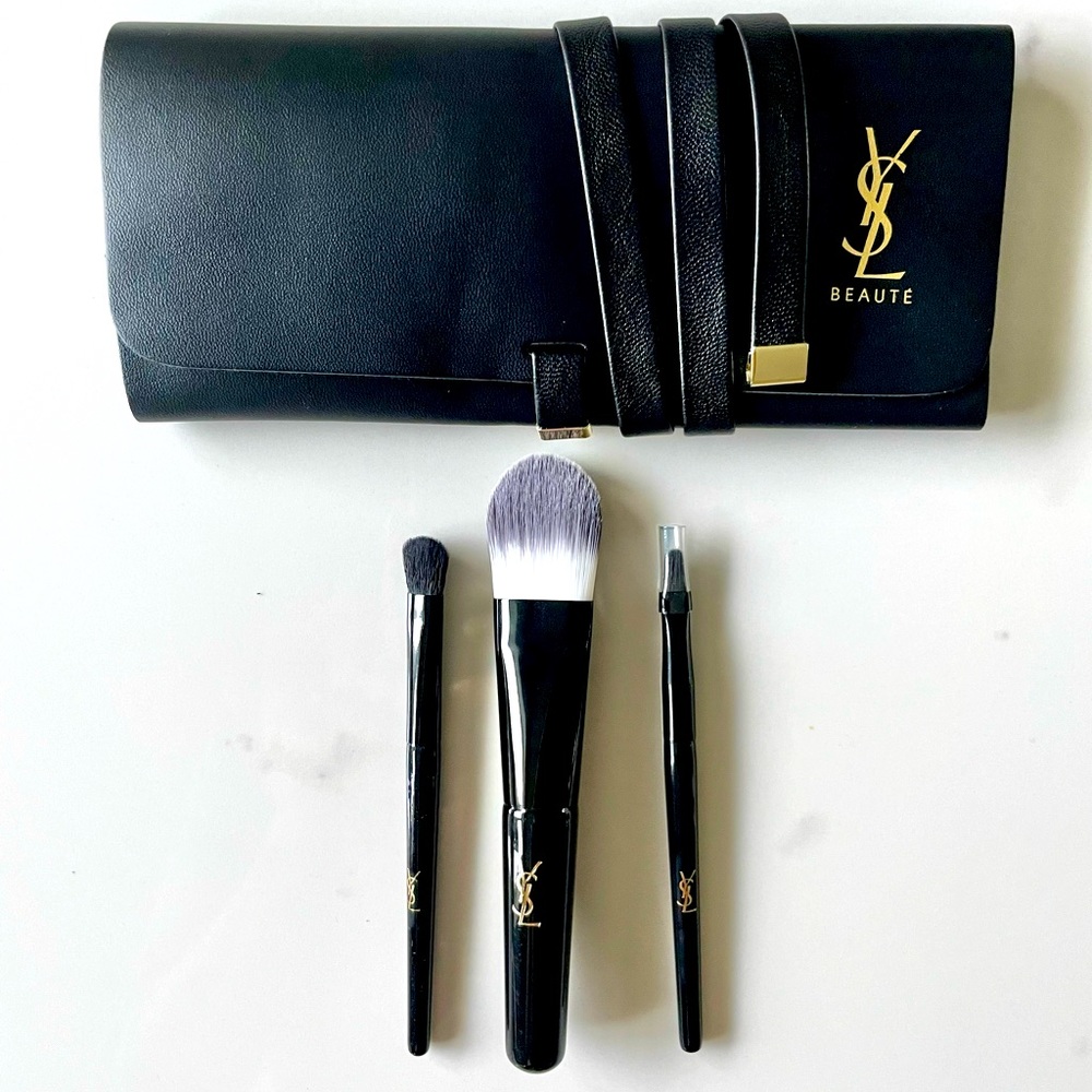 New - Yves Saint Laurent 3-piece brush kit and carrying case - Picture 1 of 5